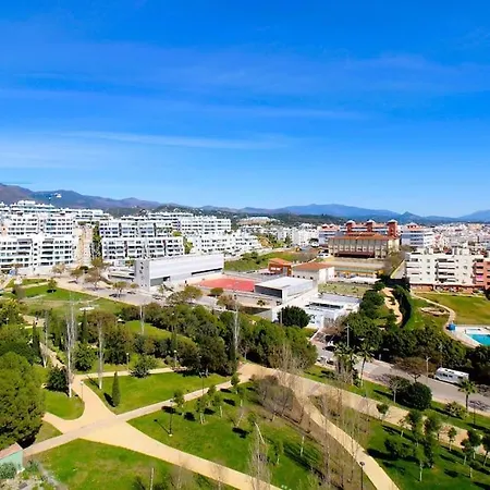 Gorgeous Views Close To Marina! 아파트 에스테포나